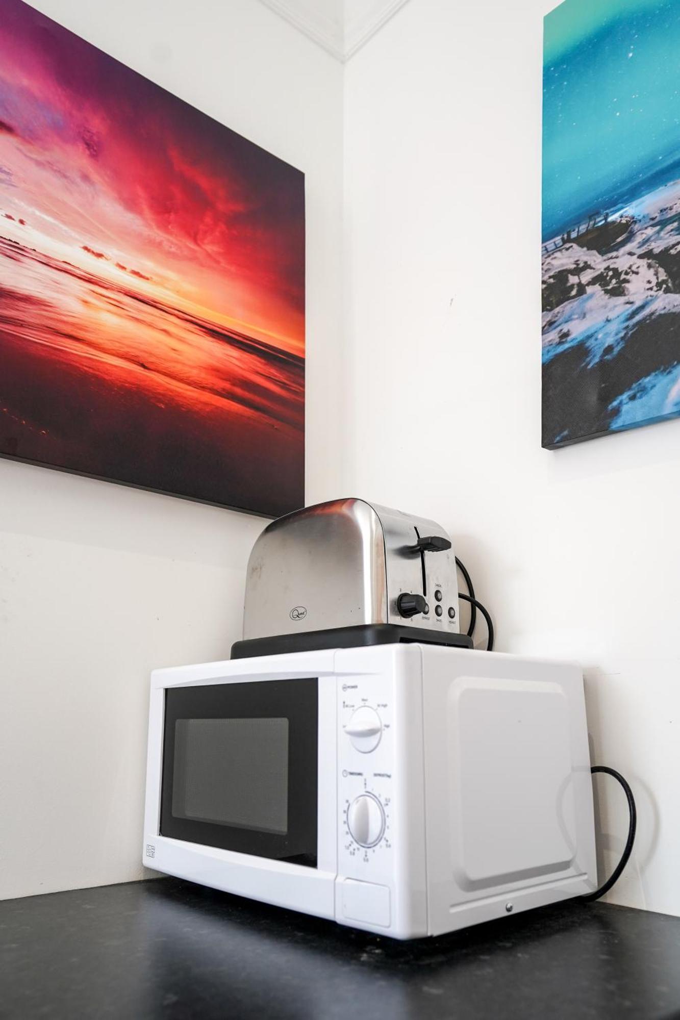 Homesly Guest Rooms, Comfortable En-Suite Guest Rooms With Free Parking And Self Check-In Berwick Upon Tweed Ngoại thất bức ảnh